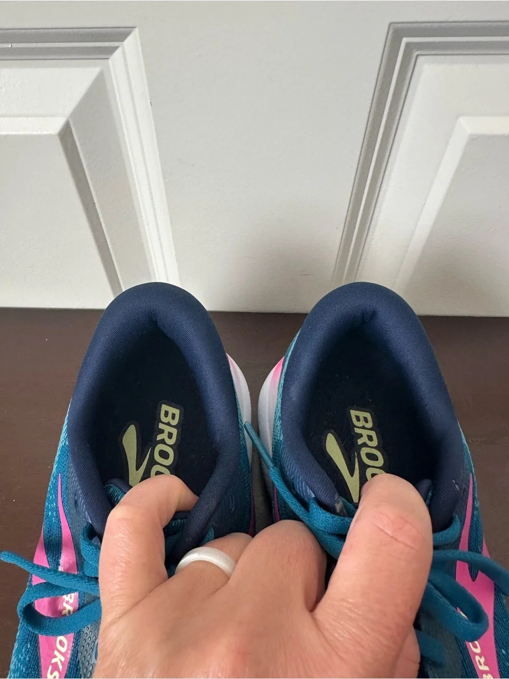 Brooks Women's Ghost 16 GTX Running Shoes Moroccan Blue/ Pink Size 8